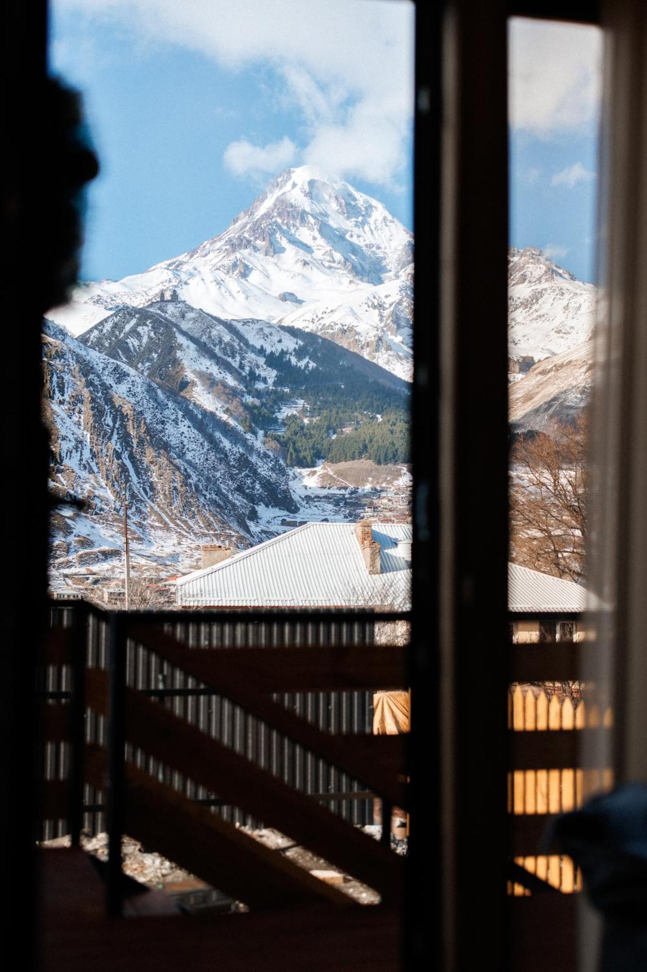 Smart Via Kazbegi Villa Екстериор снимка