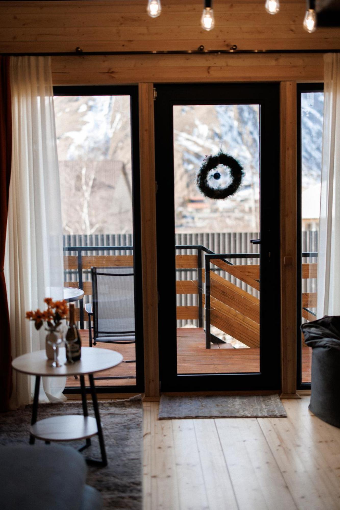 Smart Via Kazbegi Villa Екстериор снимка