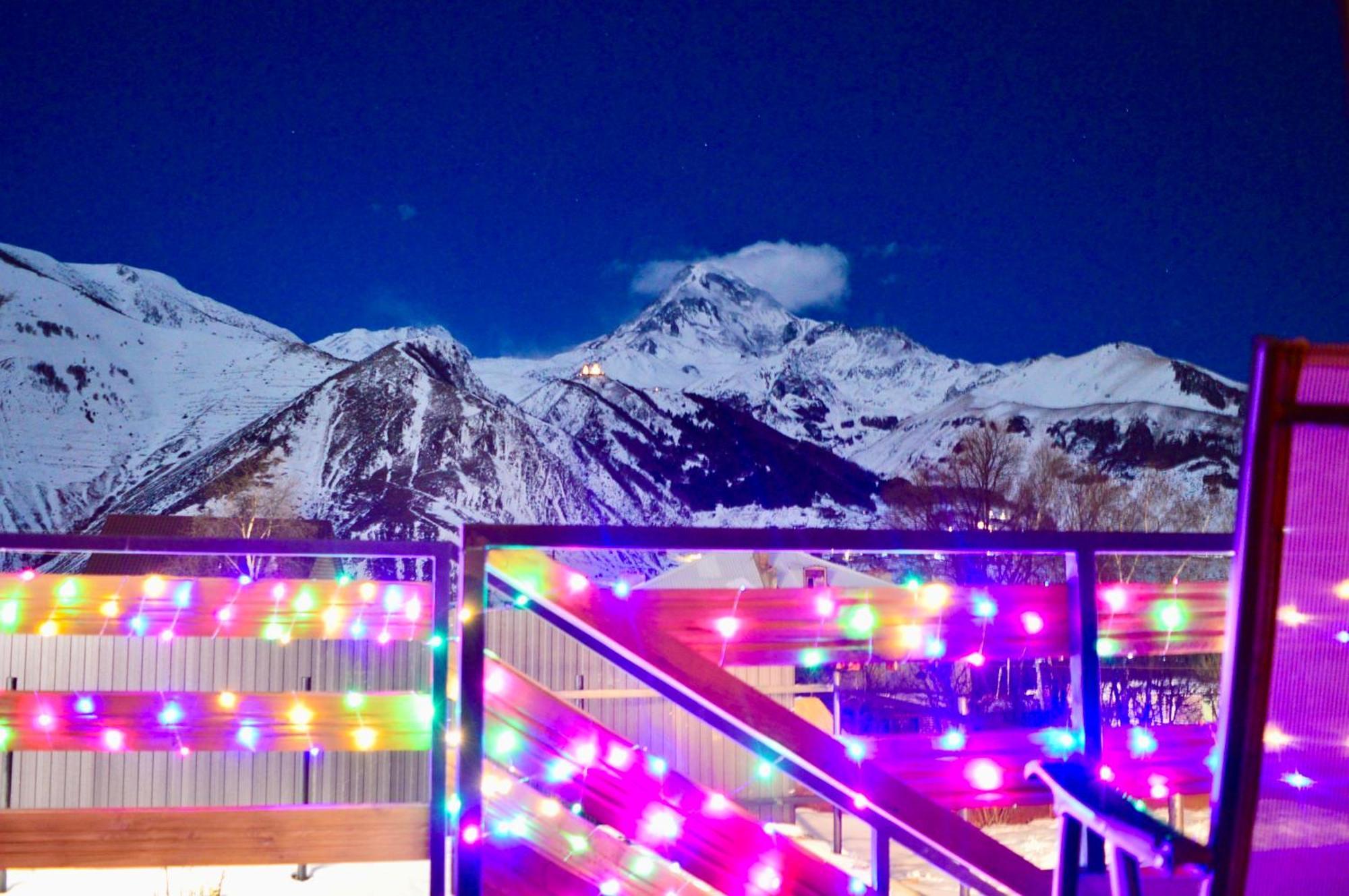 Smart Via Kazbegi Villa Екстериор снимка